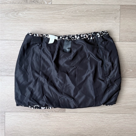 H&M Black and White Animal Print Mini Skirt - Picture 6 of 6